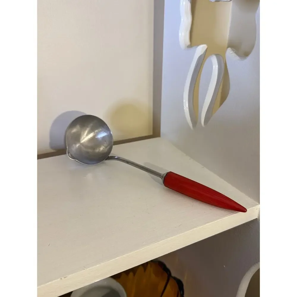Androck Red Bakelite Bullet Handle Side Spout Ladle Vintage Mid-century Retro